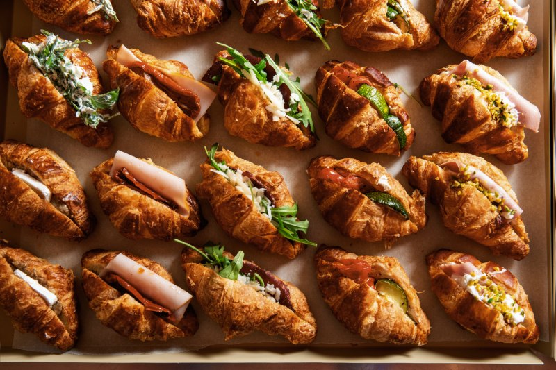 Croissant salati farciti e proposte gourmet per buffet colazione e coffee break in hotel a Roma con meeting room - Moderno Hotel Roma, BZAR hotels                     a Roma